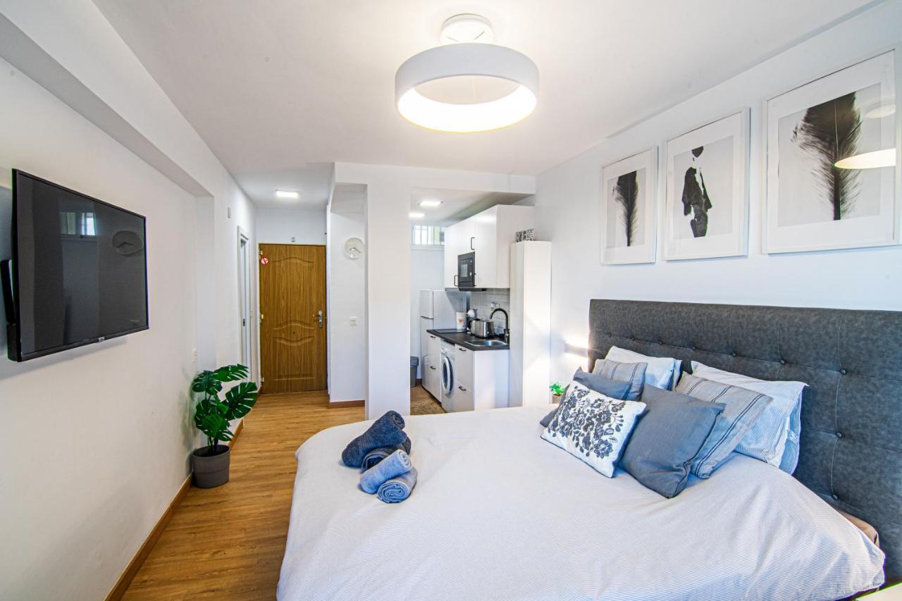 Apartment Puerto Marina - First Line Beach - Benalmadena - Malaga Bagian luar foto